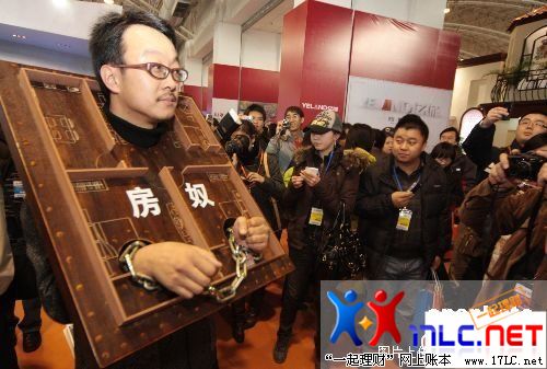 【恶魔の西装】一百张图片,你有勇气看完吗?